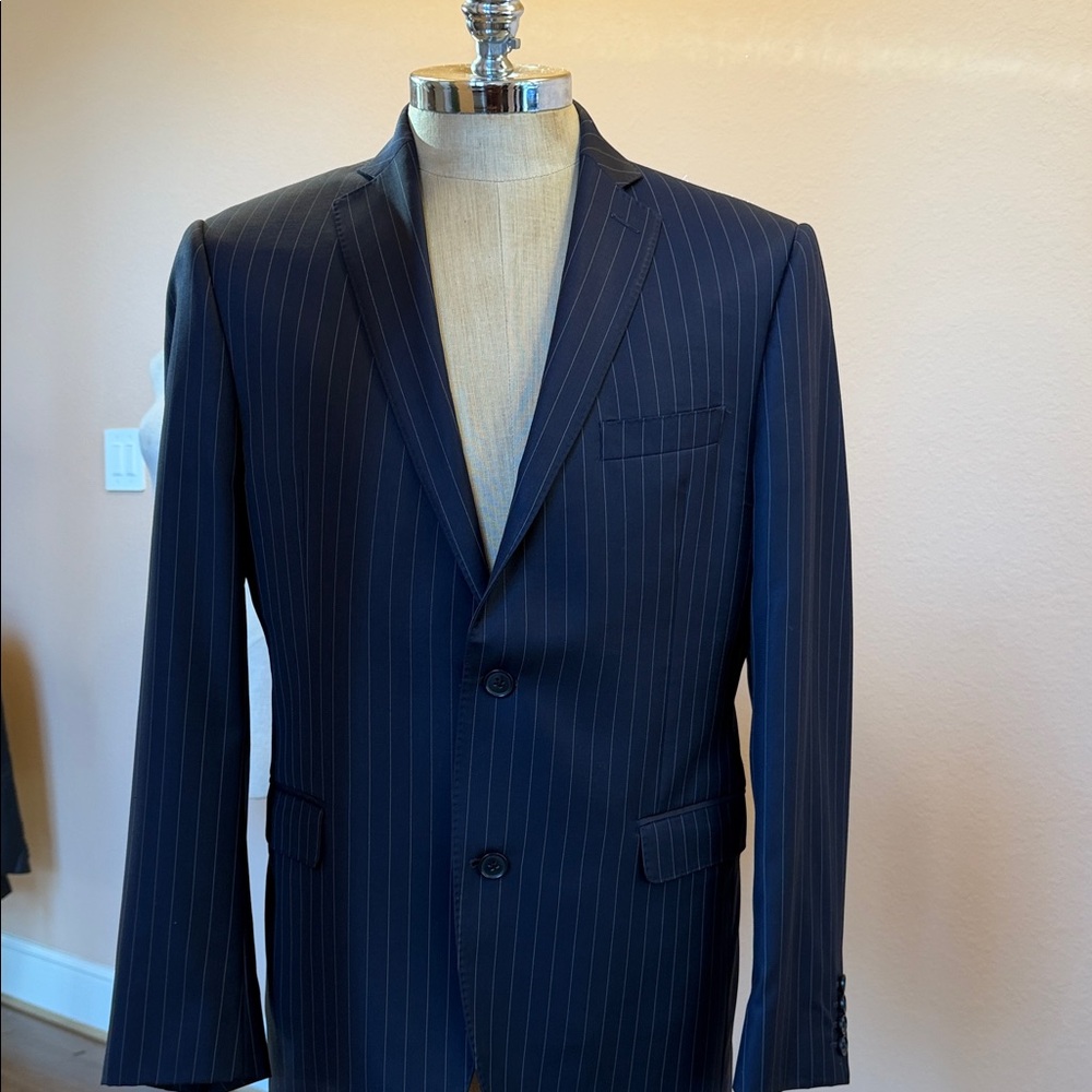 Elegant Navy Pinstripe Men's Suit Jacket